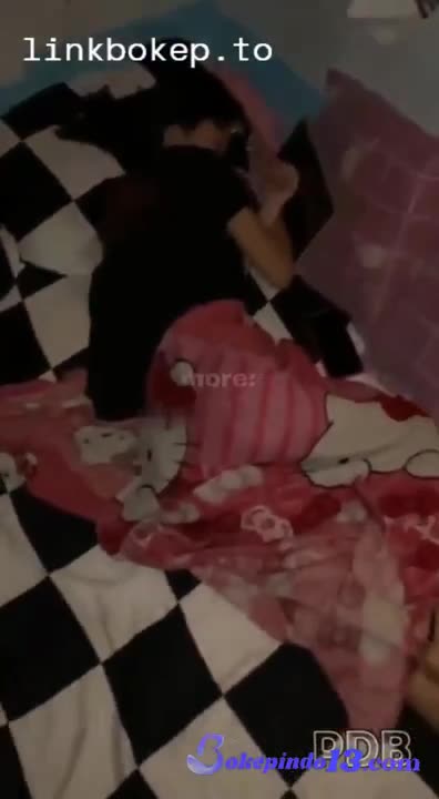 Mika Ruka Tobrut Kacamata Colmek Pakai Daster