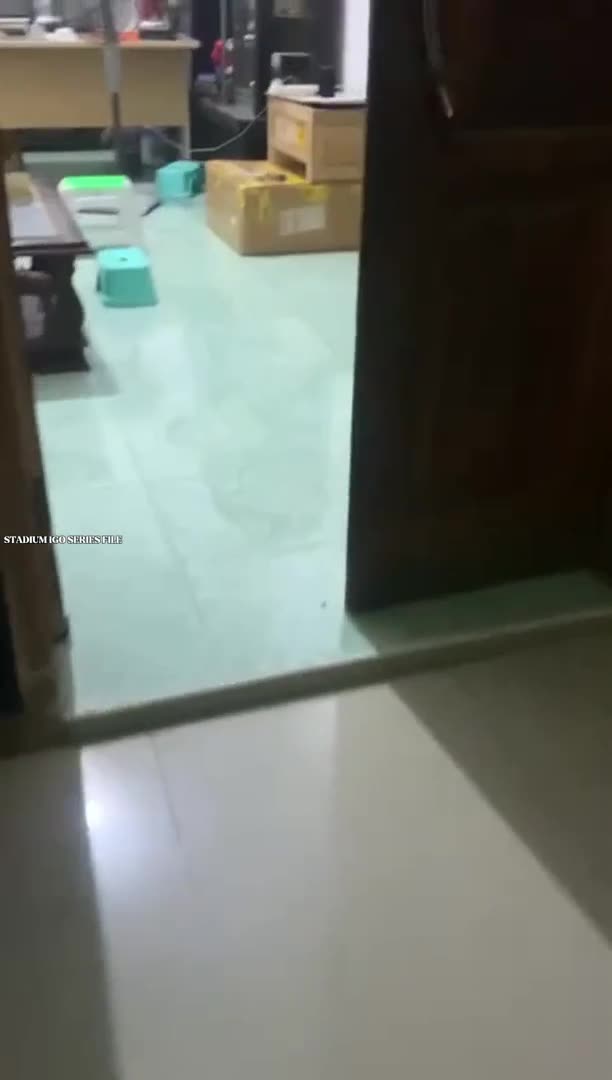Binor Hijab Cantik Nyepong Di Tangga Sampai Crot