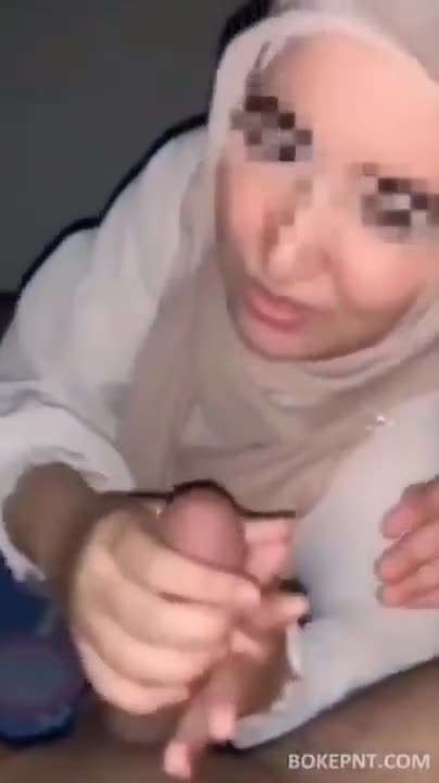 Nia Hijab Tobrut Nyepong Dan Ngewe Sama Pacar Di Hotel