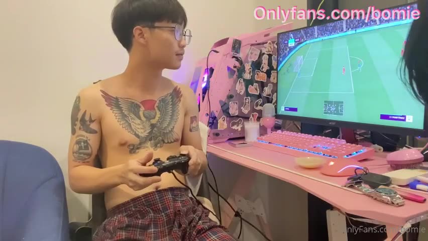 Awaifu Menikmati Colmek Dan Ngentot