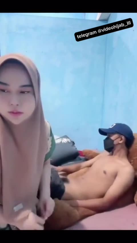 Unge Cantik Colmek Jago Dalam Bergoyang Di Atas Dildo