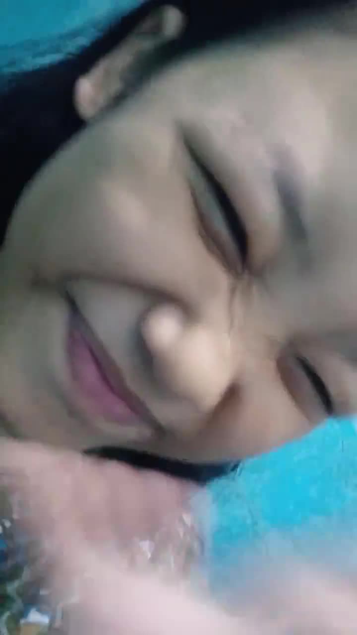 Emeliaxx Hijab Menggoda Suami Pake Lingerie Seksi