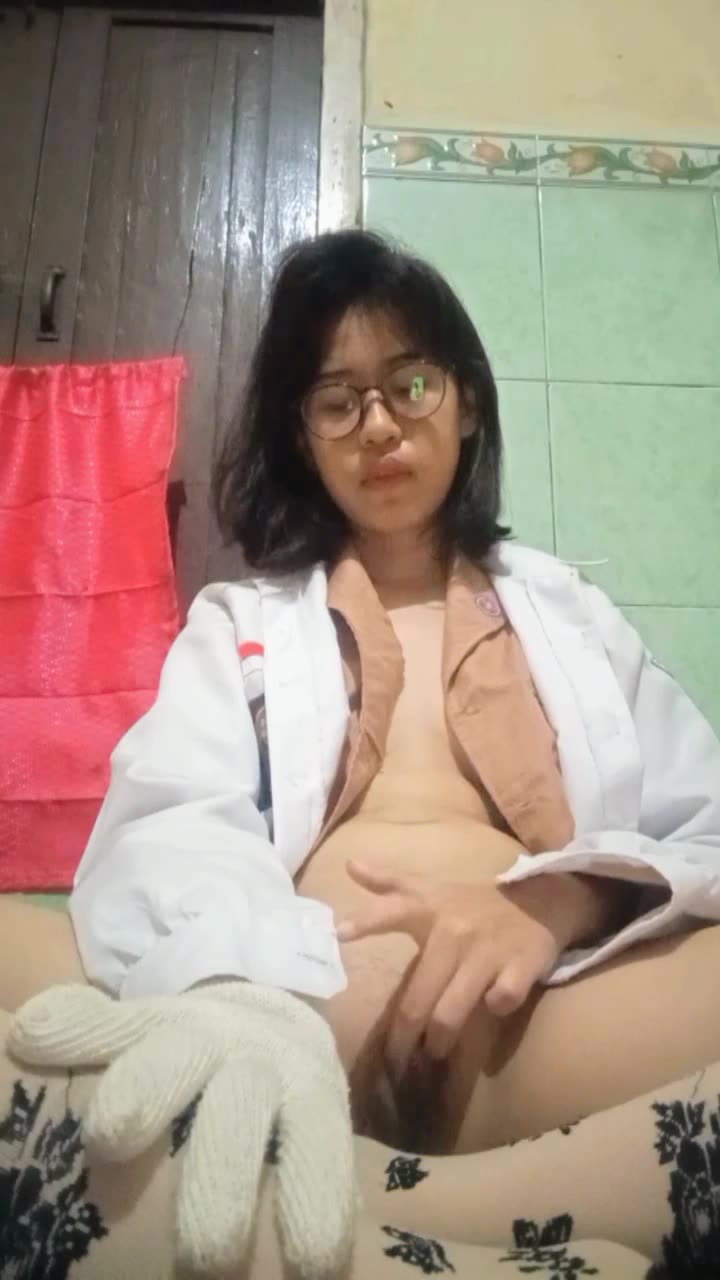 Nyepong Pacar Sampai Crot Di Mulut