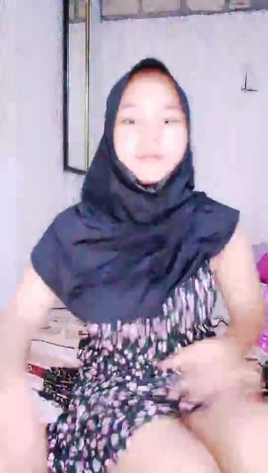 Abg Kia Colmek Pakai Timun Sange Banget