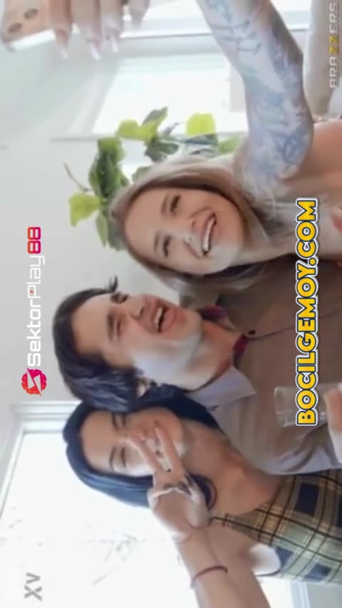 Live Ngentot Donnamolla Pakai Topeng