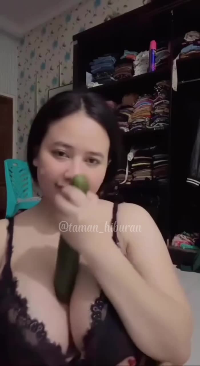 Ngewe Foursome Di Jilmek Sepong Crot Ganti Gantian