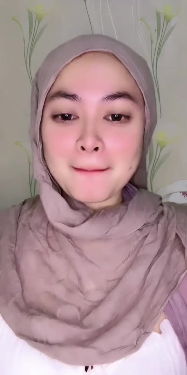 Dinda Ngewe Cuma Buka Celana Ngewe Masih Berjilbab