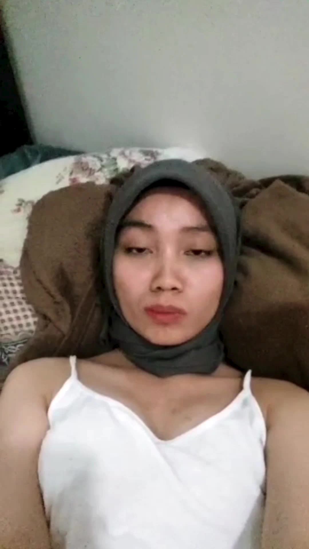 Skandal Ngewe Putri Ibu Guru Berkerudung Cantik